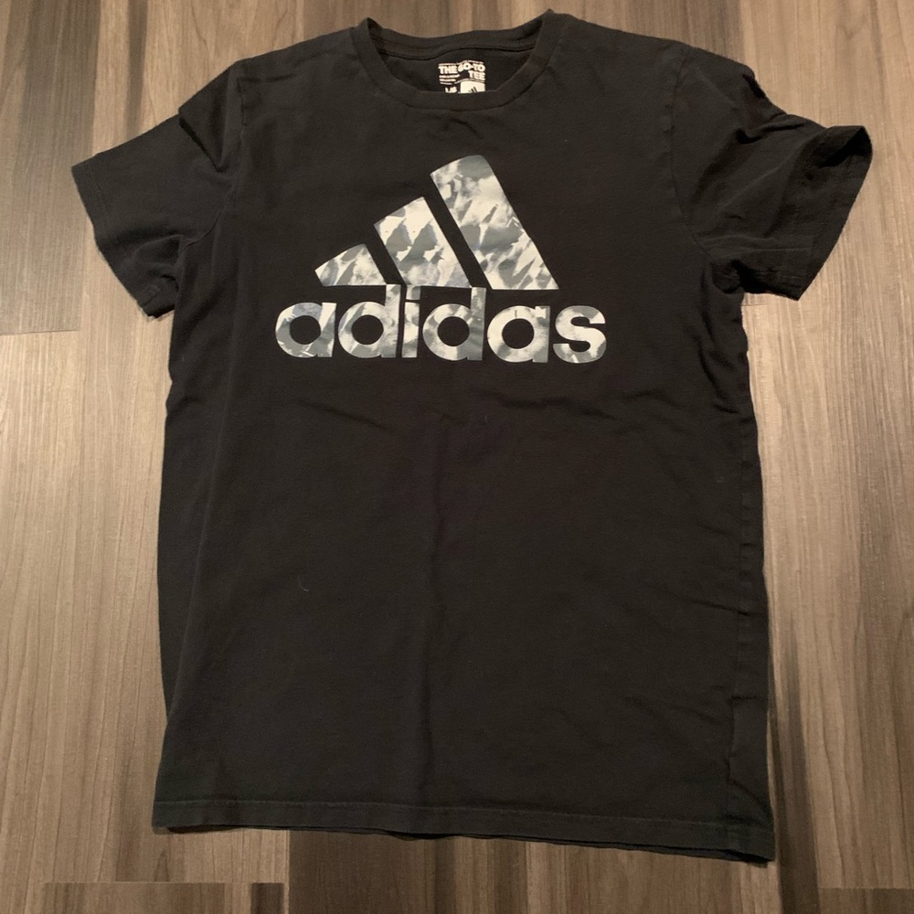 adidas T-shirt